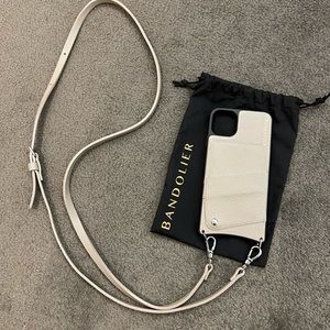 Bandolier Emma 11 Pro Max in Greige/Silver Pebble Leather